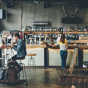 Nui. Hostel&bar Lounge Japon